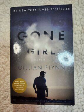 Gillian Flynn Gone Girl Paperback Movie Tie In Edition 2014 Mystery Thriller
